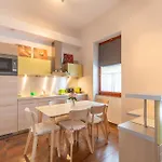 Vibrant Neighborhood Vibes Apartamento