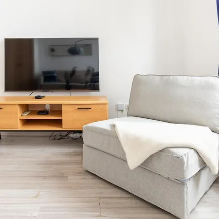 Apartman Vibrant Neighborhood Vibes
